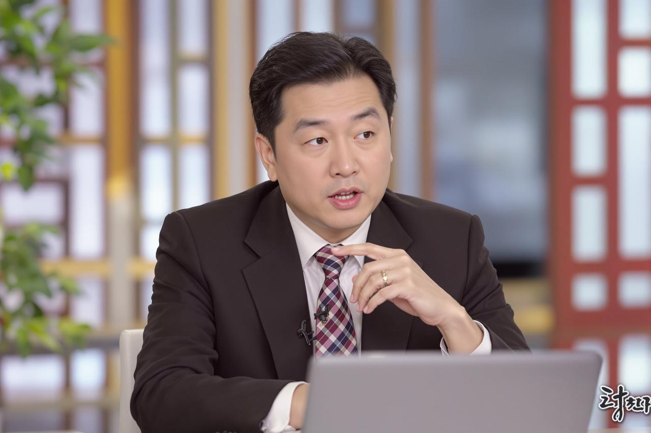 吃瓜51网页版 - 某知名主持人被曝收受巨额礼品，内部人士提供详细账单
